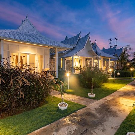 Paus Putih Hotel Lembongan Zewnętrze zdjęcie